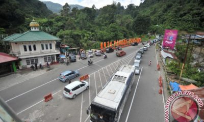 Jalan lintas Padang-Payakumbuh lancar pada lebaran pertama