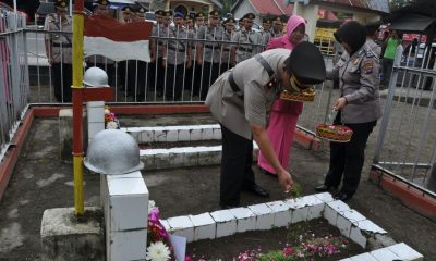 Upacara Dan Ziarah Makam Pahlawan Dalam Rangka Peringati HUT Bhayangkara Ke 72 Di Padang Pariaman