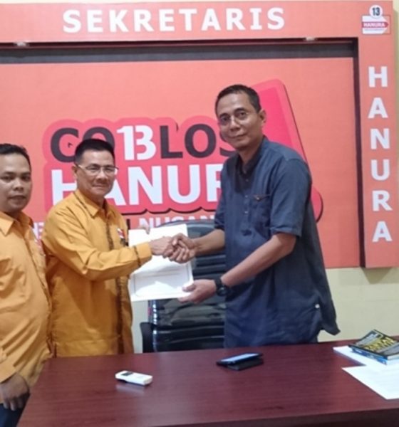 DR. Oesman Sapta Odang Terbitkan SK Basri latif Untuk Komandoi Hanura Kota Payakumbuh