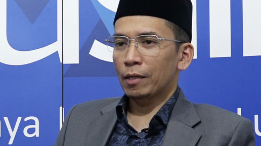 Elektabilitas TGB Turun Drastis Pasca Dukung Jokowi?