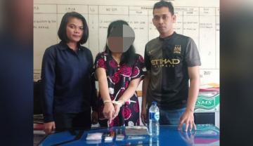 Nyabu Dalam Kamar Penginapan, Wanita Paruh Baya di Padang Panjang Diamankan Polisi