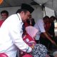 PMI Bukittinggi dan Warga Galuang Masak 1 Ton Rendang untuk Lombok