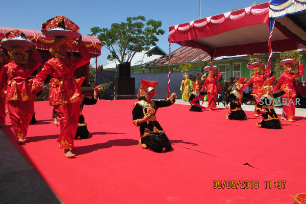Tarian Minang dengan iringan talempong meriahkan perayaan HUT RI di Brunei