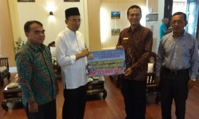 TGB Terima Bantuan dari Pemko dan Warga Pariaman untuk Korban Gempa Lombok