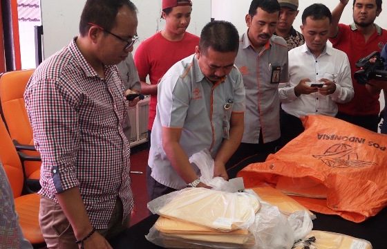161 Sampul Tabloid Barokah Ditemukan PT POS Padang