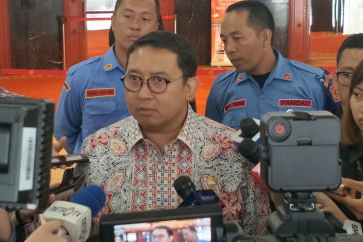 Fadli Zon Anggap Skandal Besar jika 103 WNA Masuk DPT
