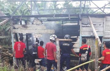 Diduga Korsleting Listrik, Satu Unit Rumah Semi Permanen di Mentawai Ludes Dilalap Sijago Merah