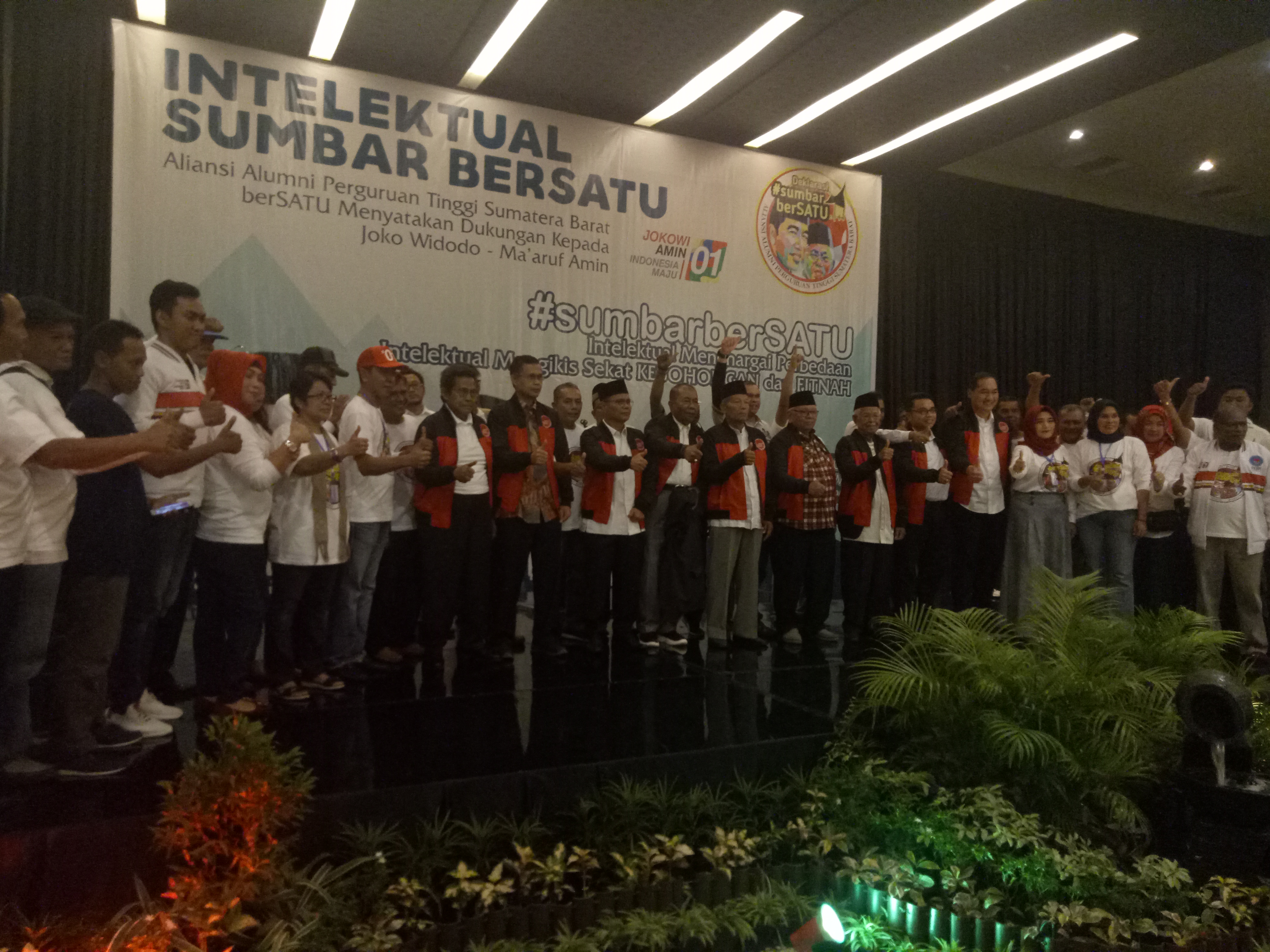 Deklarasi Aliansi Alumni Perguruan Tinggi Sumatera Barat  (Intelektual Sumbar berSATU), gelar deklarasi mendukung Joko Widodo