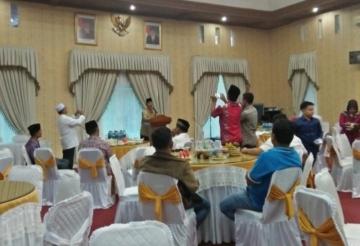 Bangun Tali Silaturahmi, Pemkab Pasaman Buka Puasa Bersama Dengan Wartawan dan LSM