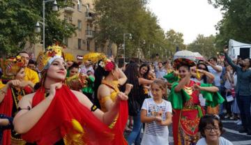 Mengenalkan Indonesia Kepada Bule-bule Azerbaijan dalam Indonesian Cultural Festival