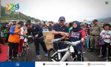 Jalan dan Senam Bersama Semarakkan HJK Padang Panjang ke-229
