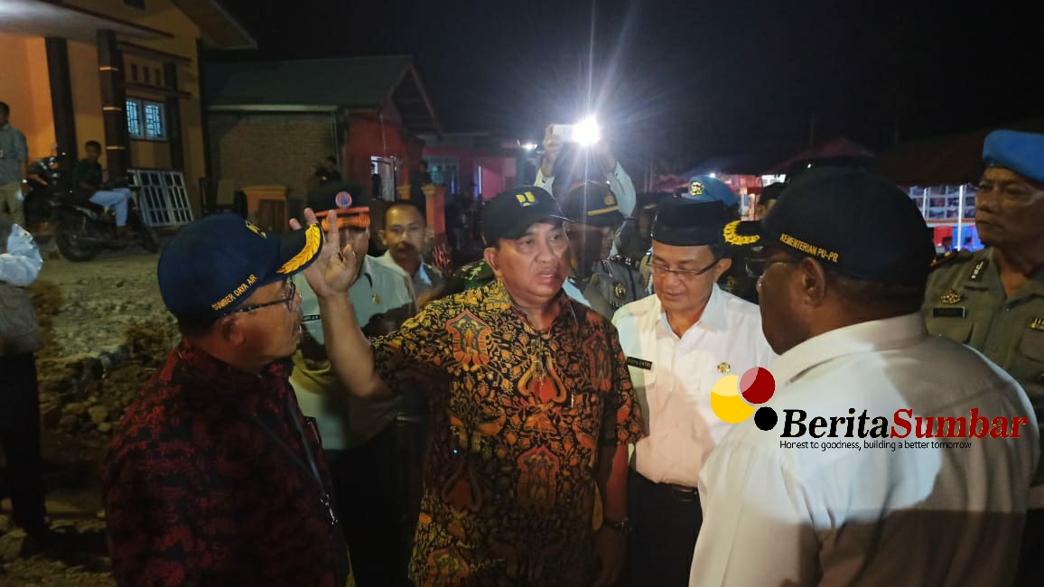 Wamen PUPR Tinjau Lokasi Bencana Di Kabupaten Agam
