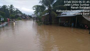 Diguyur Hujan Semalaman, 150 Rumah Warga di Batahan Pasbar Terendam Banjir