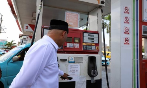 Sikapi Antrian Panjang BBM di Sejumlah Titik, Wali Kota Padang Minta Pertamina Awasi Distribusi