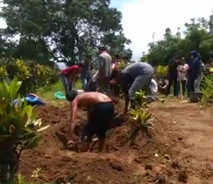 Warga Bongkar Kuburan Untuk Perbaiki Posisi Jenazah – Beritasumbar.com