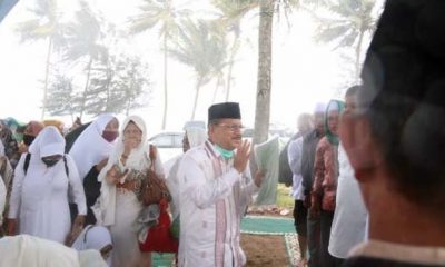 Demi Sambangi Warga Pasir Jambak, Ali Mukhni Rela Basah Kuyup