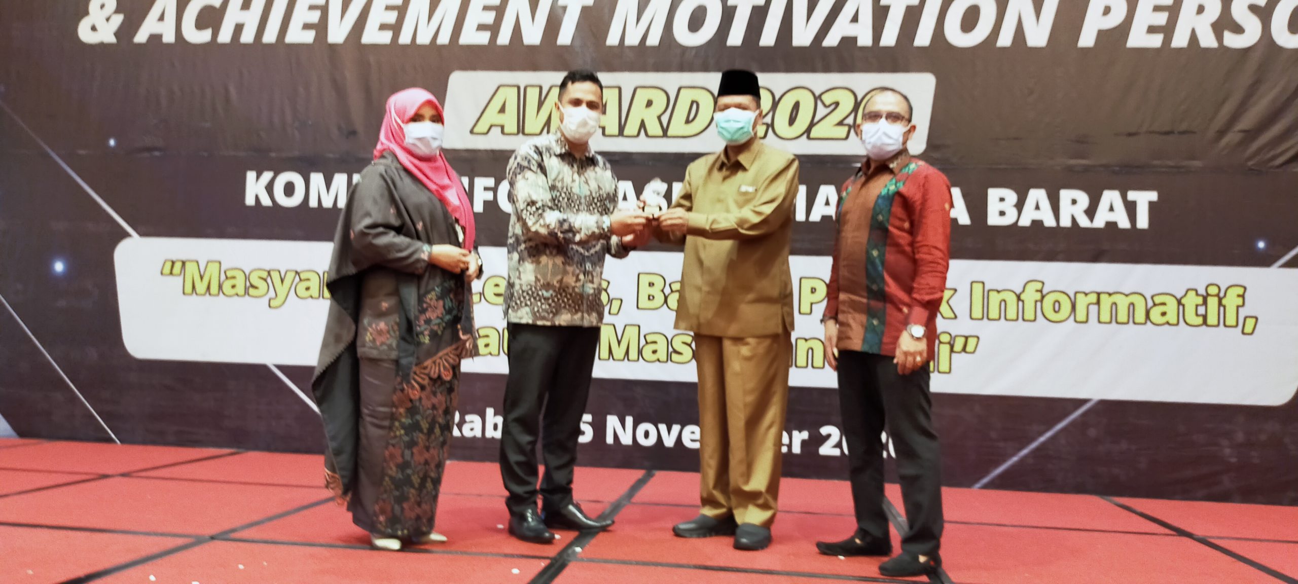 Irfendi Arbi Terima Penghargaan Achievement Motivation Person – Beritasumbar.com