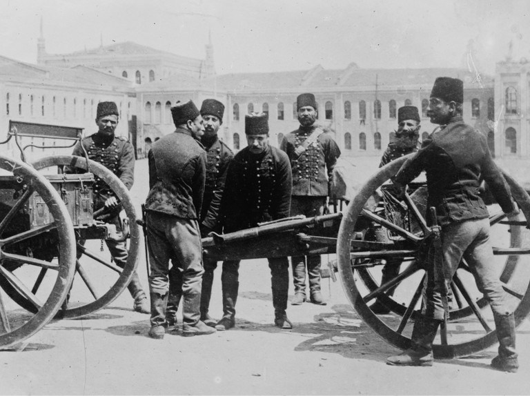 Militer Ottoman Mulai Memakai Meriam pada 1420-an – Beritasumbar.com