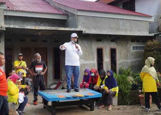 Nasrul Abit Akan Bangun Pabrik Pengolah Pisang di Mentawai