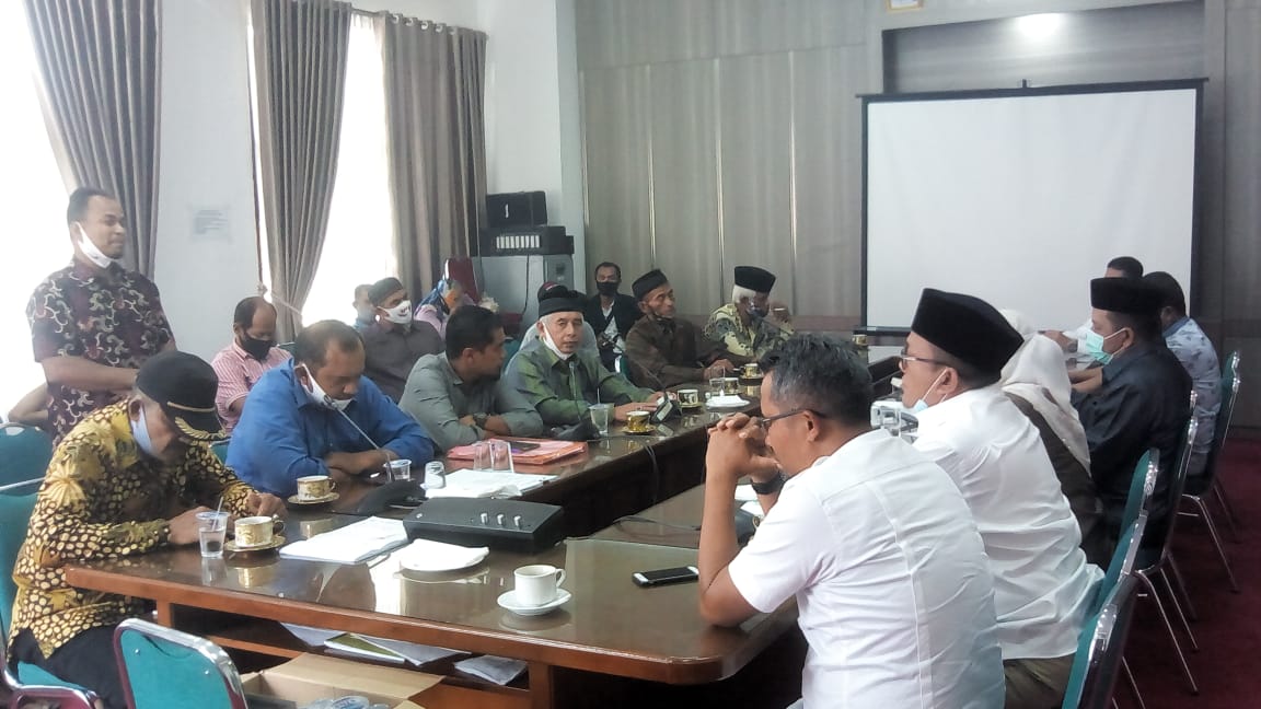 Warga Sumpur Sambangi DPRD Tanah Datar Pertanyakan Penyelesaian Konflik Dua Nagari – Beritasumbar.com