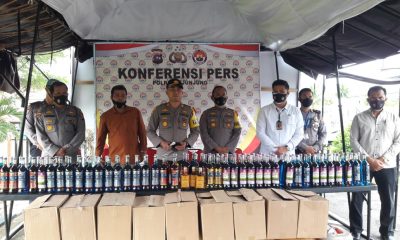 Polres Sijunjung Amankan Ratusan Botol Miras – Beritasumbar.com
