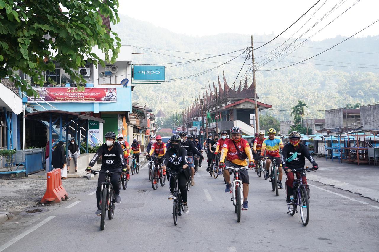 Promosikan Wisata Di Kota Tambang, Rezka Oktoberia Gelar Sepeda Sehat Explore Sawahlunto – Beritasumbar.com