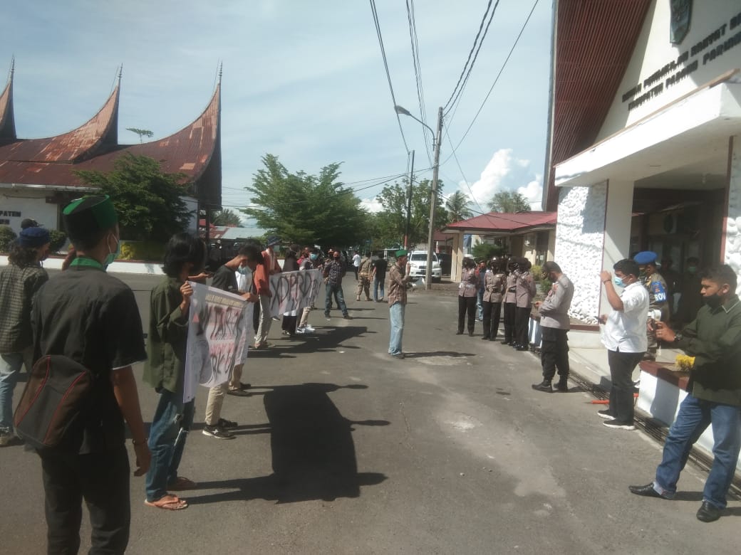 Terkait Tambak Udang Dan Tarok City, mahasiswa Lingkar Piaman Datangi Kantor DPRD Padang Pariaman – Beritasumbar.com