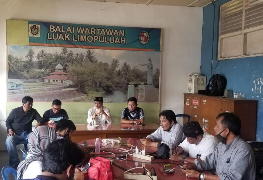 Kunjungi Markas Wartawan, Bupati Lima Puluh Kota Safaruddin, Dt Bandaro Rajo Harapkan Dukungan Media – Beritasumbar.com