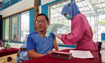 49 Orang Petugas Lapas Sijunjung Di Vaksin – Beritasumbar.com