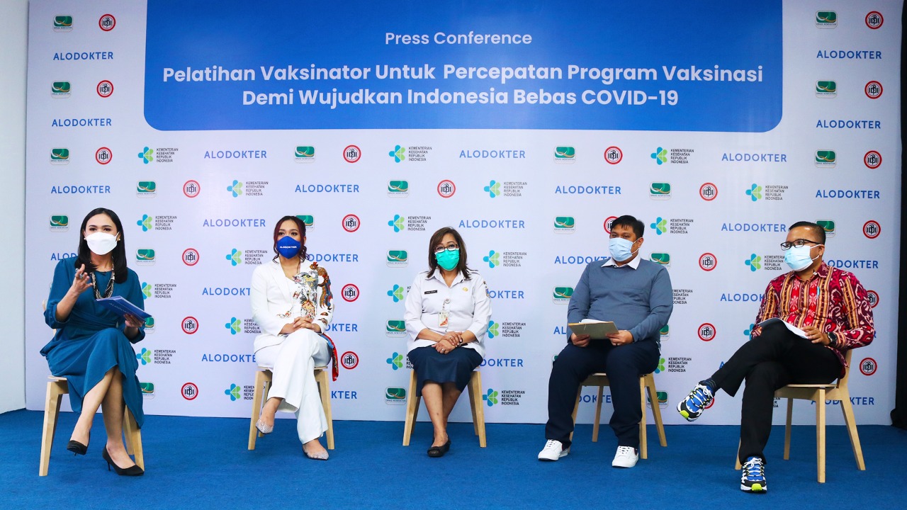 Alodokter– Alomedika Berkalaborasi Dengan Dinkes, Puslatkesda, Dan IDI Dukung Percepatan Program Vaksinasi Dengan Pelatihan Vaksinator Terbesar Di IndonesiaA