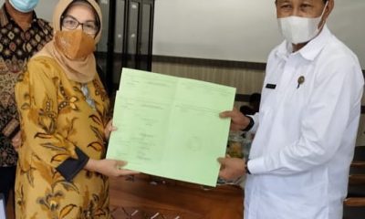 BPN Padang Panjang Serahkan Sertifikat Tanah MAN 3 Padang Panjang – Beritasumbar.com