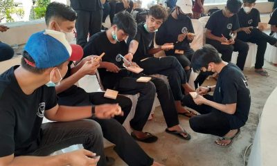 Pemuda Kampung Adat Balai kaliki Belajar Membuat Kerambit – Beritasumbar.com